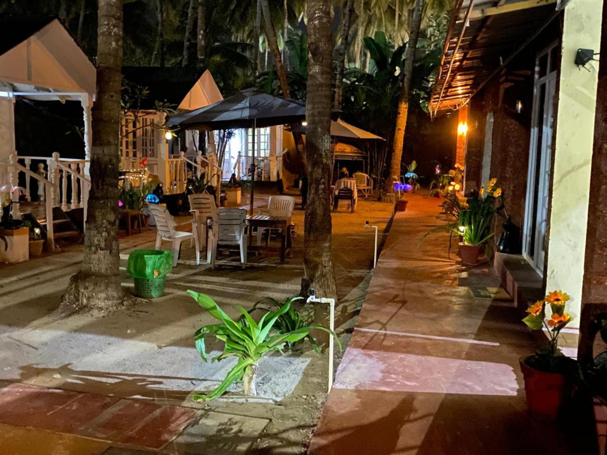 Hotel The Charming Nights Palolem Esterno foto